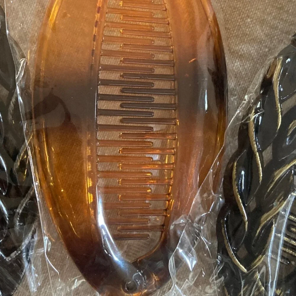 3 Banana Hair Clips
